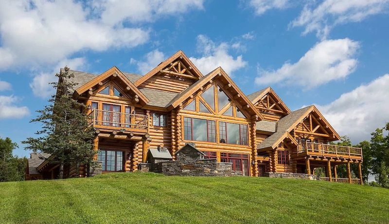 Woodstock Chalet – Breathing New Life into Historical Timber