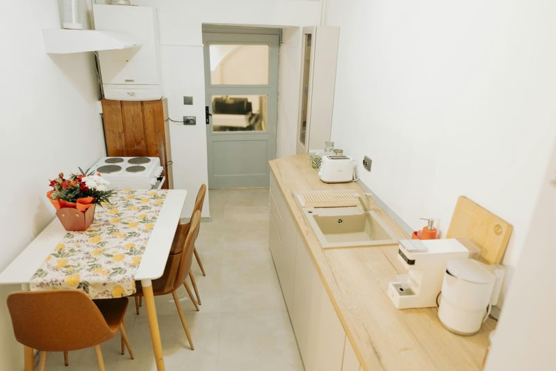 25 Home Features That Might Be Worth Updating For A Fresher Look - Decor Hint Countertops