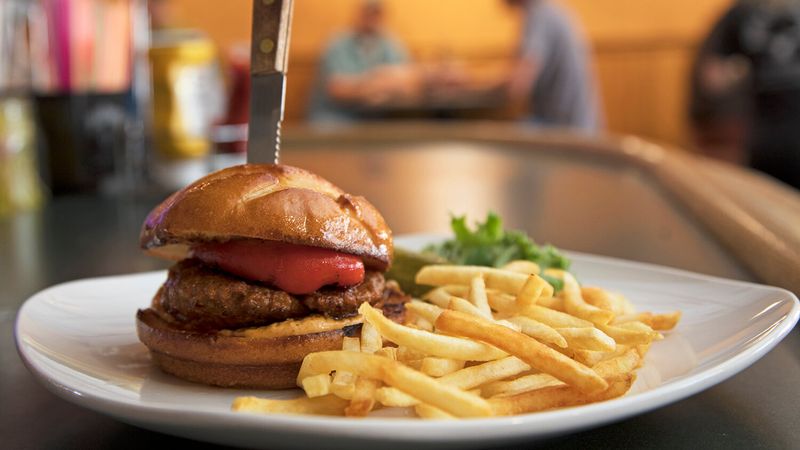 Racks Bar & Grill – Ely