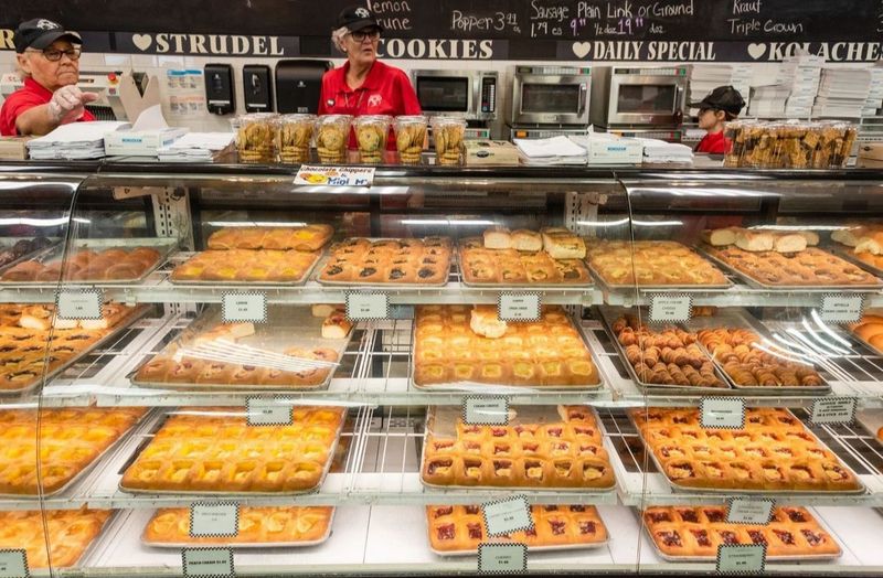 Slovacek's Bakery, West