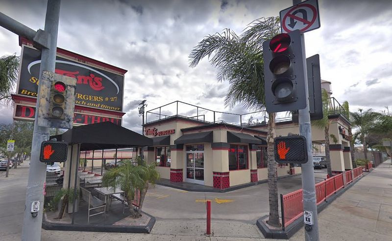 Tams Burgers, Southern California