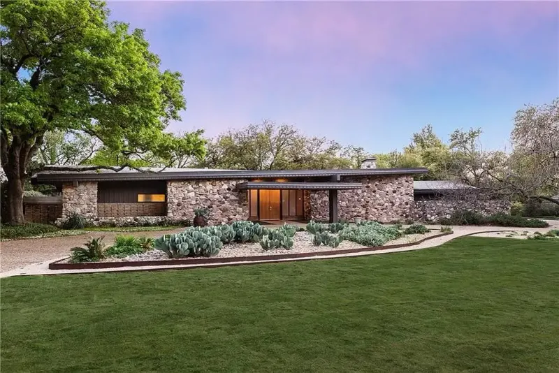10 Dallas Ranch Homes With Family-Friendly Layouts - Decor Hint Velasco Avenue Vintage Gem