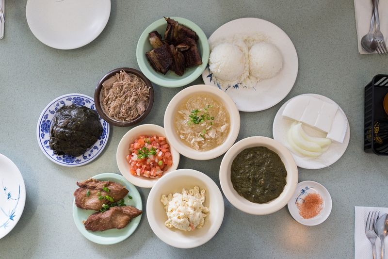 Helena's Hawaiian Food