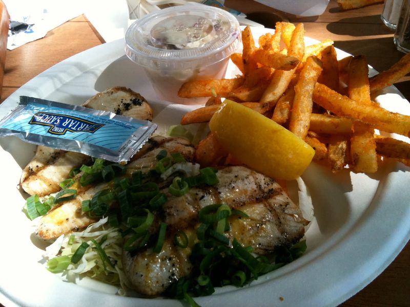 Aloha Mixed Plate's Mahi Mahi Miracle