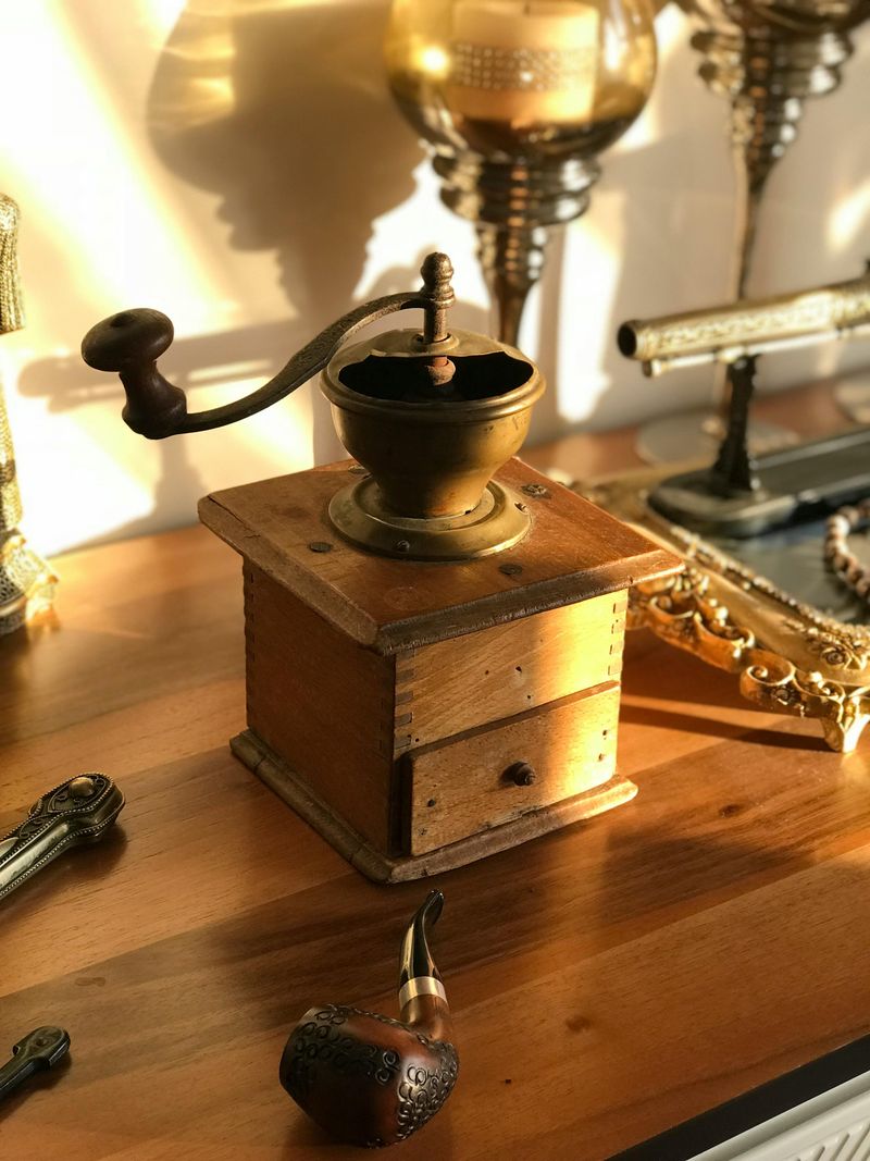 16 Things That Are Quietly Disappearing From American Kitchens - Decor Hint Manual Coffee Grinders