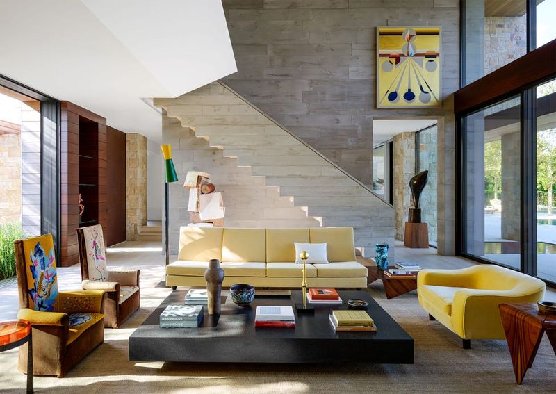 9 Design Features That Make This East Hampton House A Seamless Indoor-Outdoor Haven In New York - Decor Hint Indoor Garden Atrium