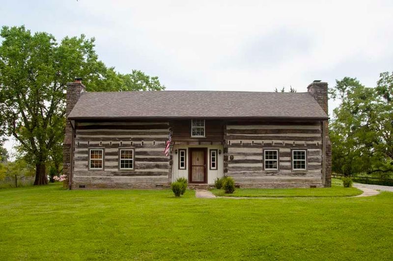 10 Kentucky Log Cabins Finished In Warm Honey Oak - Decor Hint Heritage Hollow Farmstead