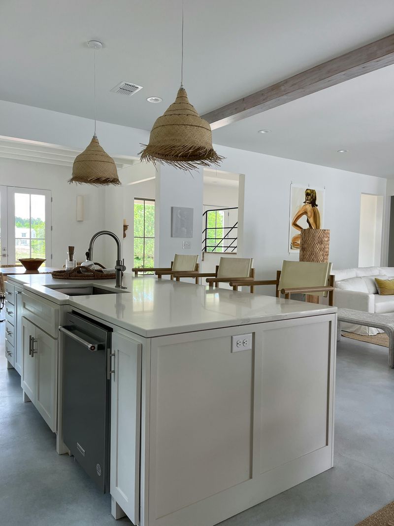 Kitchen Islands That Become Command Centers