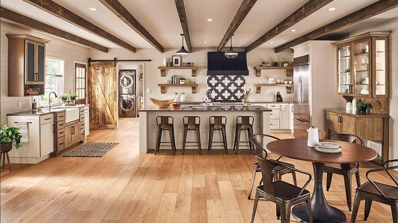 Lindsborg's Swedish Craftsman Crossovers