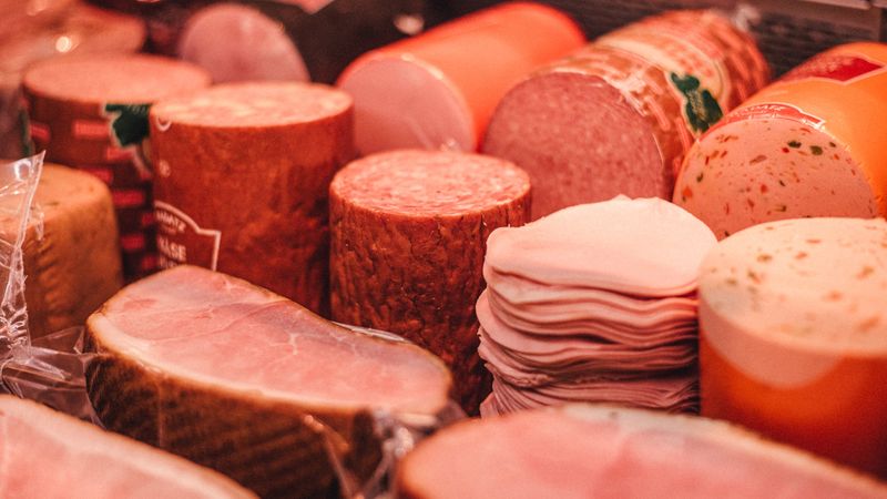 18 Surprising Items In Your New York Fridge That Should've Been Tossed Yesterday - Decor Hint Deli Meat Packages