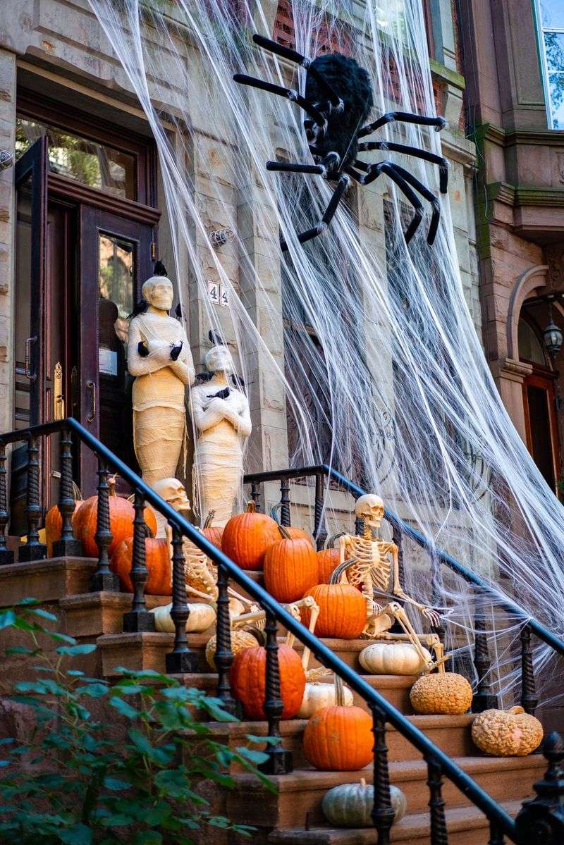 Spider Web-Wrapped Railings Transform Entrances