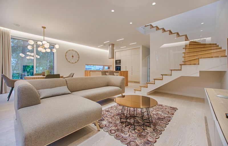 7 Common Show Home Practices Buyers May Want To Be Aware Of - Decor Hint Minimalistic Décor Choices
