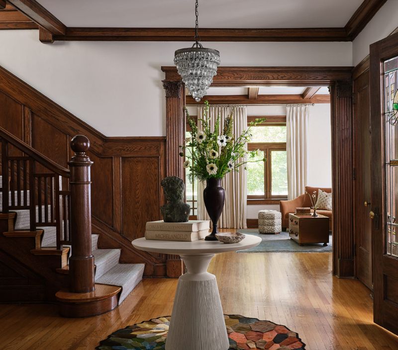 Hyde Park Historic Home – Academic Elegance with Artisanal Touches