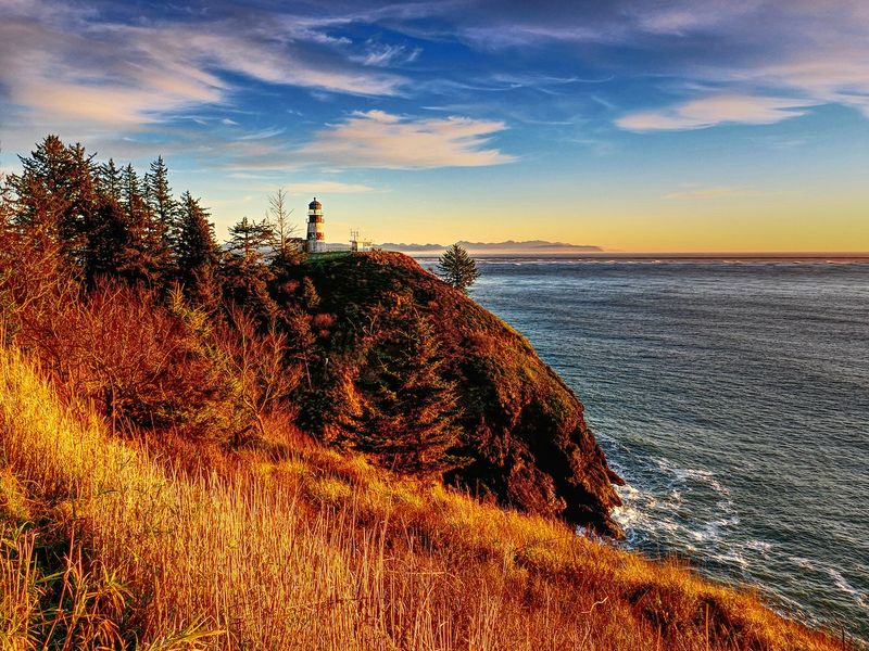 9 Washington Coastal Towns Overrun By Tourists, According To Locals - Decor Hint Ilwaco & Cape Disappointment