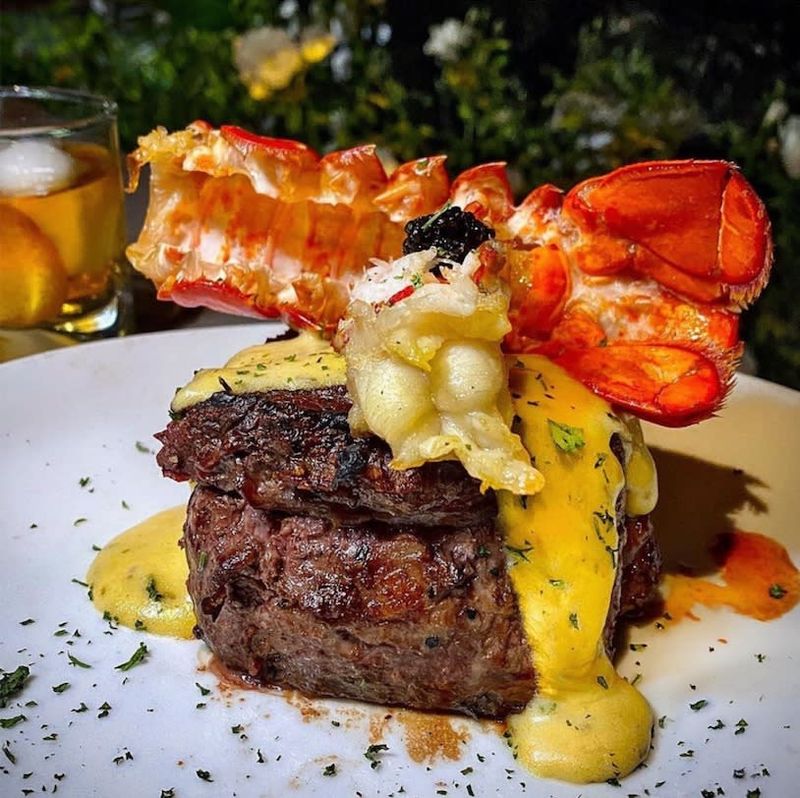 Fleming’s Prime Steakhouse & Wine Bar