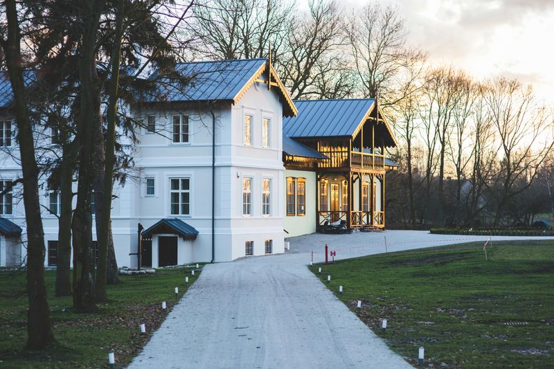 Driveway Lighting For Safety And Style