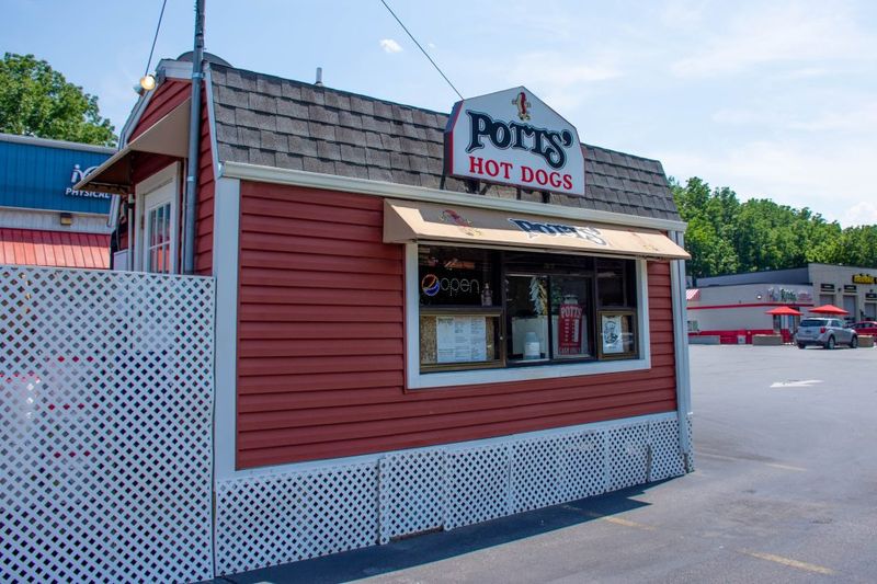 7 No-Frills Hot Dog Joints In Pennsylvania That Totally Deliver - Decor Hint Potts' Doggie Shop – Bethlehem's Grilled Dog Paradise