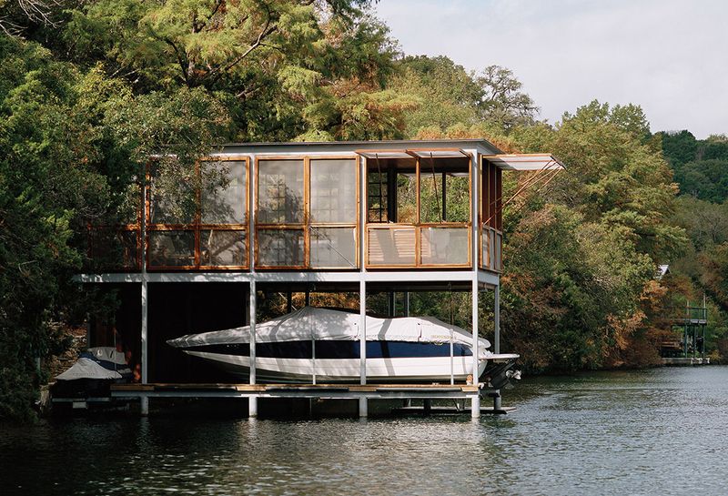 9 Hawaii Coastal Homes With Breezy Island Charm - Decor Hint Converted Boat House Studio
