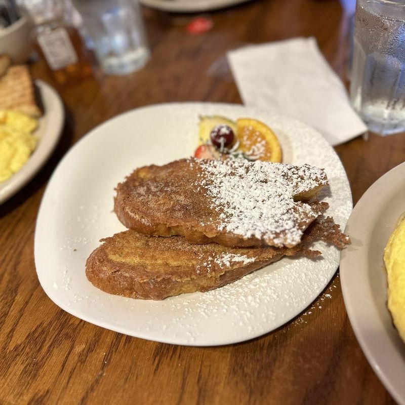 The Holt Brunch Buffet, Vergennes