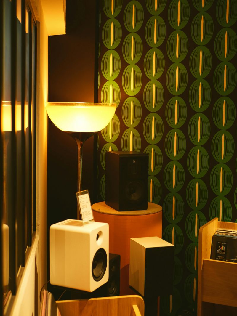 9 Throwback Home Styles From The 1970s You May Have Seen Before - Decor Hint Geometric Patterned Wallpaper