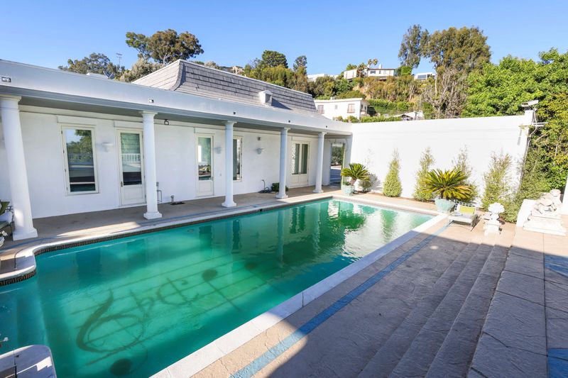 9 Beverly Hills Estates That Embody High-End Interior Design - Decor Hint Bruce Springsteen's Privacy Haven