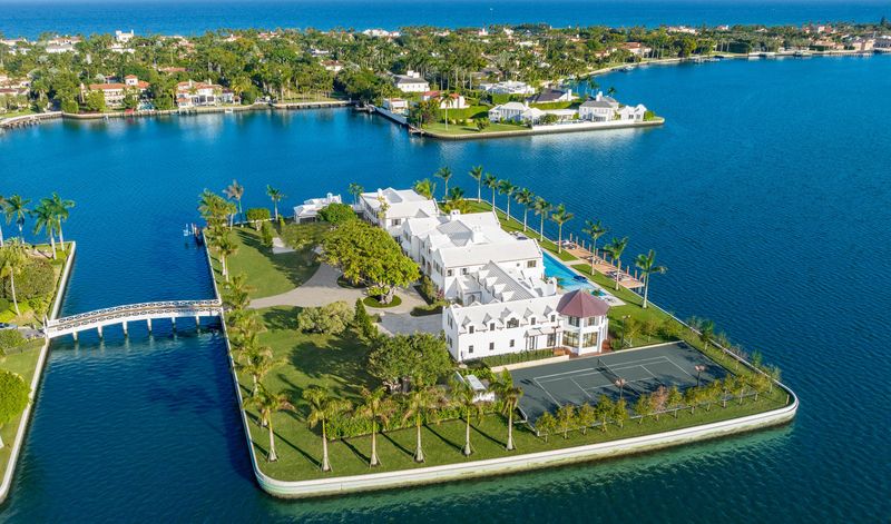 9 Timeless Florida Mansions With Multi-Million Dollar Price Tags - Decor Hint Star Island Splendor: 190 Palm Ave
