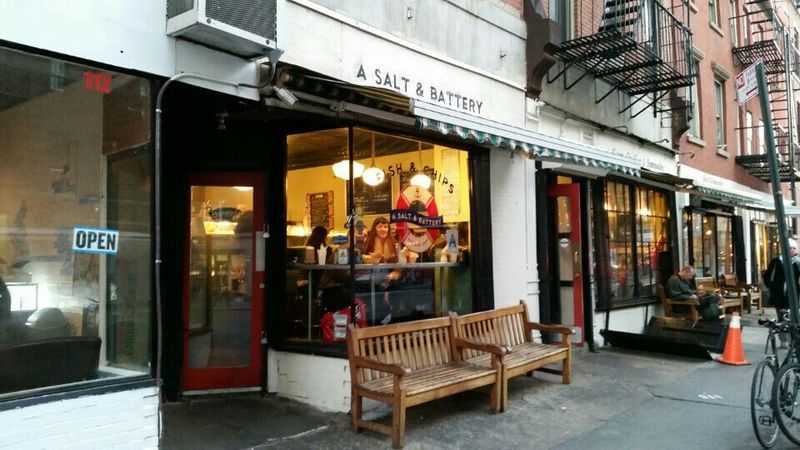 8 New York Chains Serving Real Whole Fish Sandwiches - Decor Hint A Salt & Battery - British Fish Sandwich Perfection