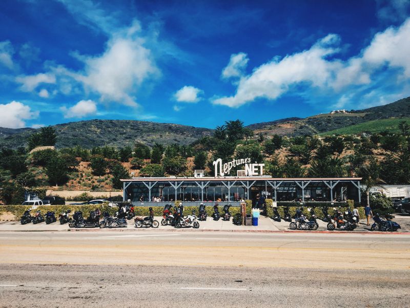 Burgers By The Beach In 12 Oceanfront Joints Along California's PCH - Decor Hint Neptune's Net
