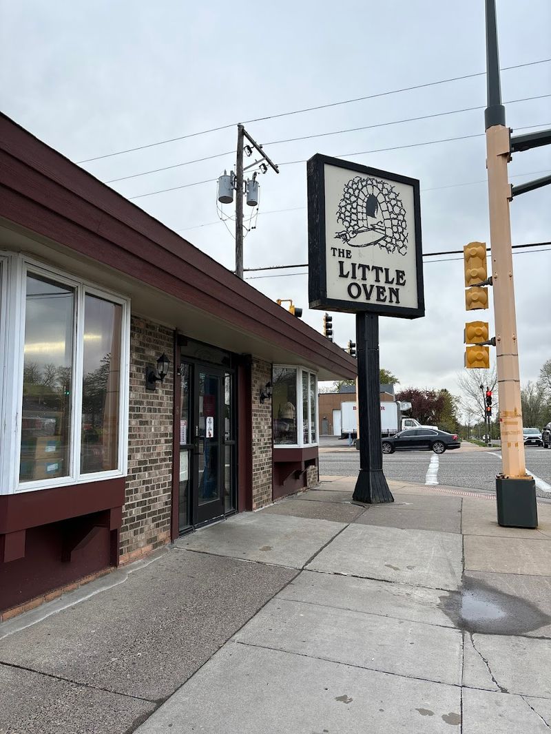 Minnesota Winters, St. Paul Slices: 10 Pizza Parlors Locals Love - Decor Hint The Little Oven: Hidden Jewel With Heart