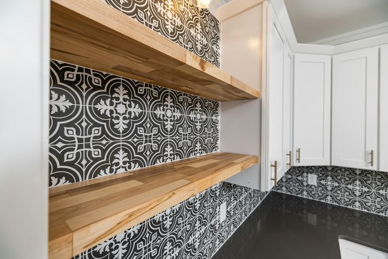 9 Modern Backsplash Ideas That May Increase Appeal And Worth - Decor Hint Geometric Patterned Tiles