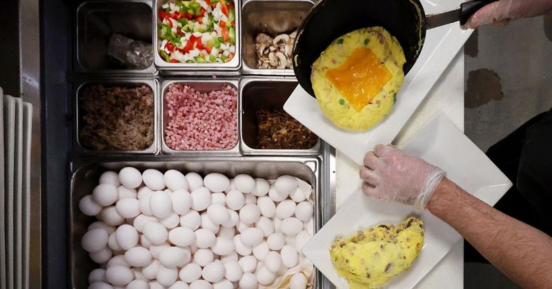 Bassett Street Brunch Club, Madison's Hip Egg Haven