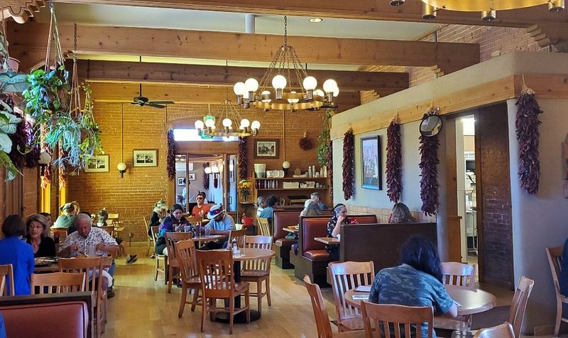 Tomasita's – Santa Fe's Chile Train Station
