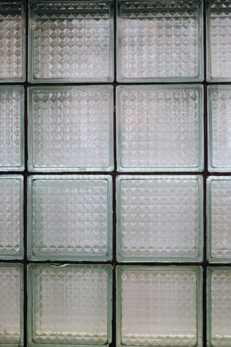 A Look At Interior Design Trends From The 1980s - Decor Hint Glass Block Walls And Mirrors