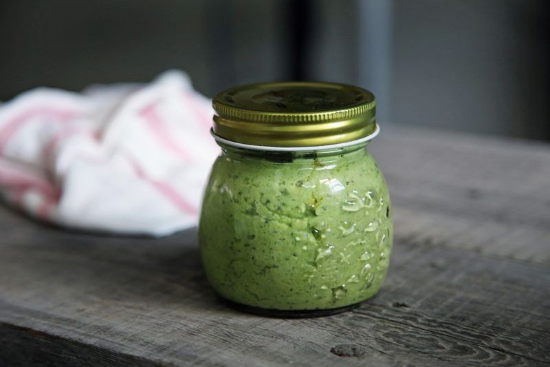 18 Surprising Items In Your New York Fridge That Should've Been Tossed Yesterday - Decor Hint Pesto Sauce Jars