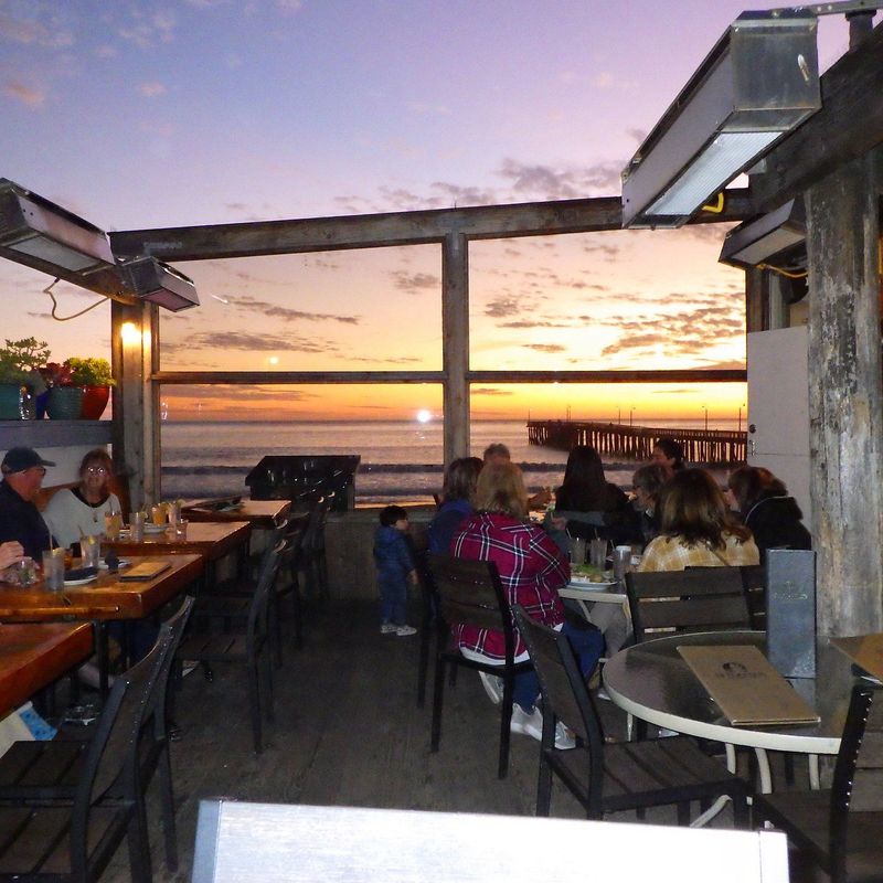 11 Coastal Eats With Seafood and Views Along California's Highway 1 - Decor Hint Schooners (Cayucos)
