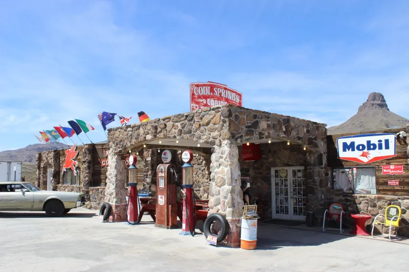 10 BBQ Spots Along Route 66 To Visit On Your Next Road Trip - Decor Hint Canyon Pit Stop (Flagstaff, Arizona)