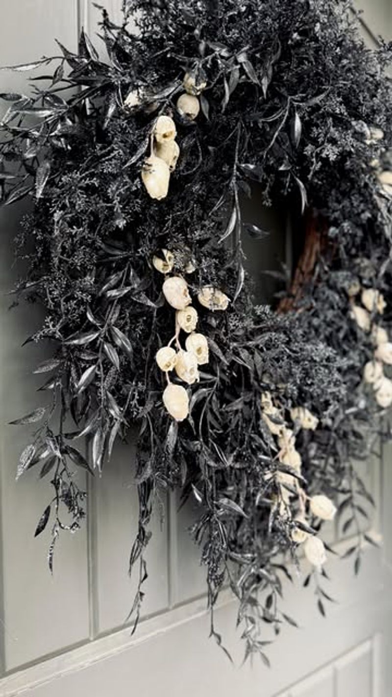 Beachy Wreaths With Black Coral And Ghostly Netting
