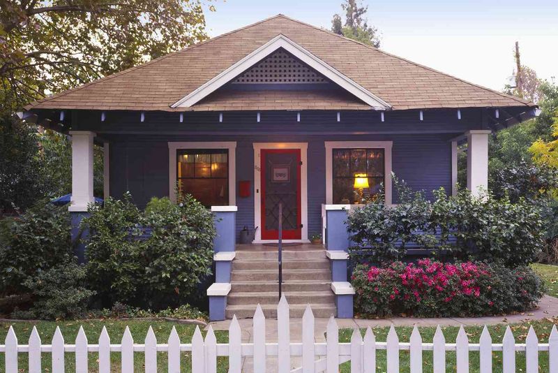 8 Rarely Seen Photos Of Stylish 1930s Homes Across The USA - Decor Hint Denver's Depression-Era Simplicity