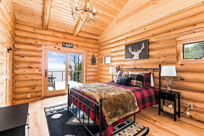 Michigan Lake Cottage Bedrooms That Match The Views - Decor Hint Rustic Timber Retreat