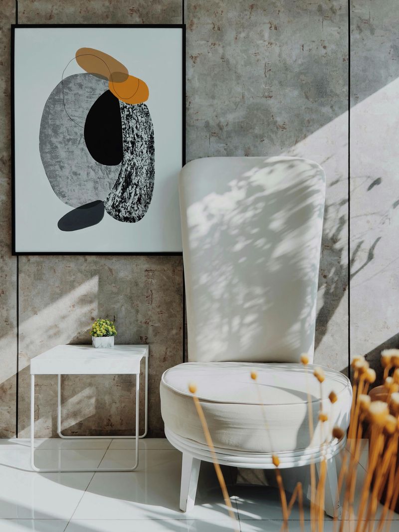 Home Decor Trends That Could Be Hits Or Misses By Decade - Decor Hint Oversized Art Pieces