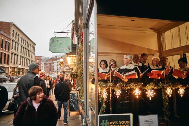 Galena's Luminaria Night Parade
