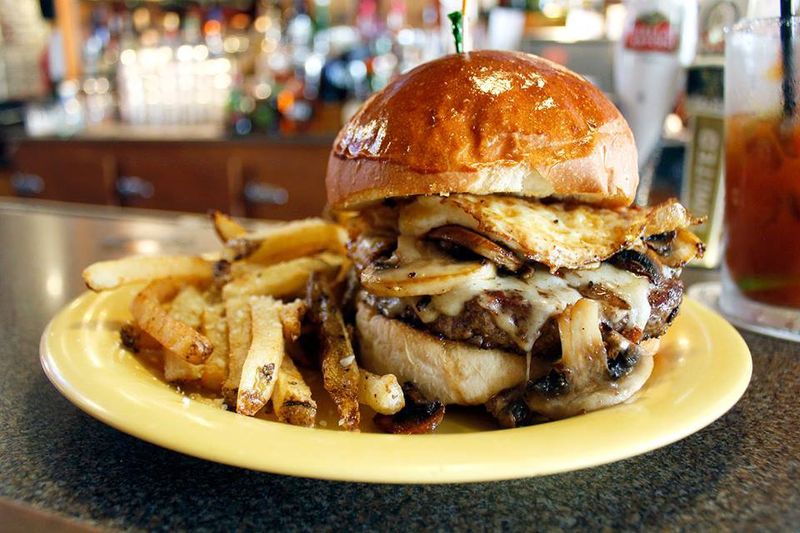 6 Wisconsin Spots Where Buttered Burgers Outshine The Beer - Decor Hint Oscar's Pub & Grill