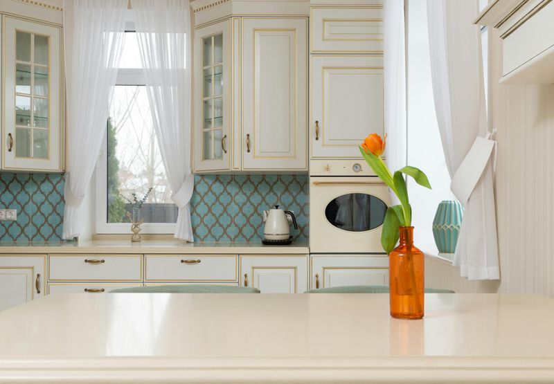 19 Kitchen Backsplash Ideas That May Work Well In Different Designs - Decor Hint Window Backsplashes