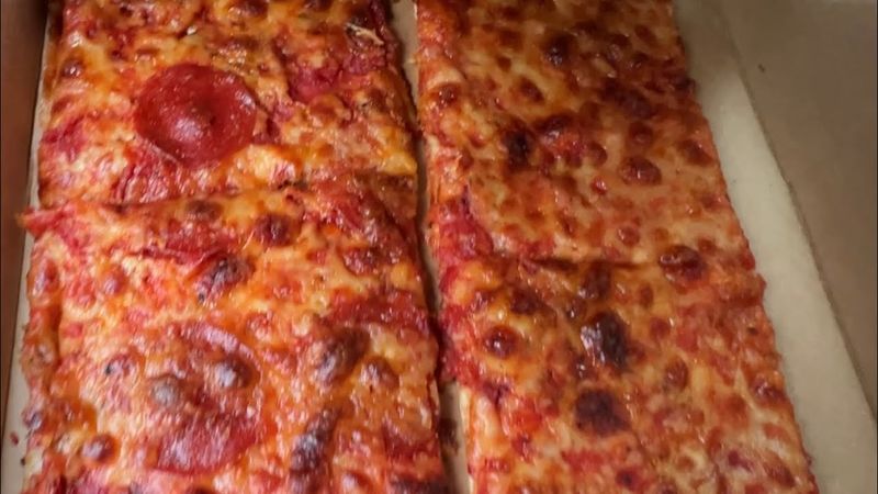 7 Small-Town North Carolina Pizzerias That Rival New York's Best - Decor Hint Smoke Signals – Marshall's Riverside Pizza Paradise
