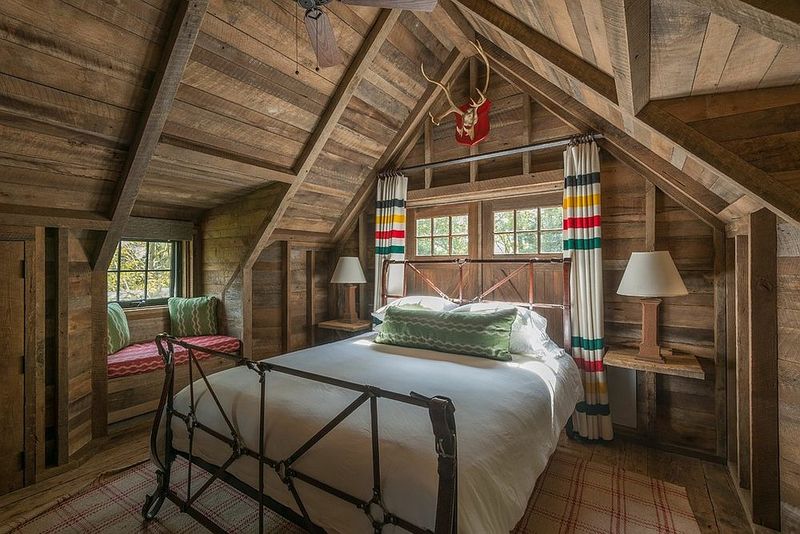 Huntsville Farmhouse Bedroom – Rocket City's Rural Retreat