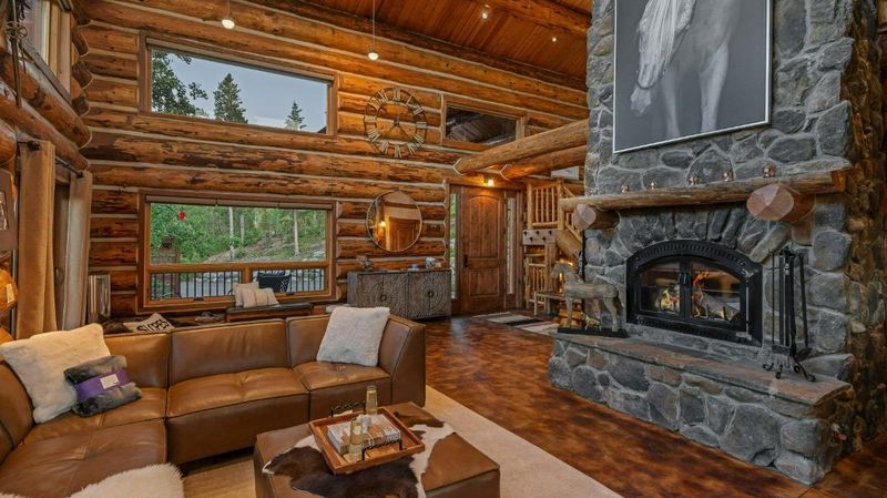 Rustic Lodge Grandeur
