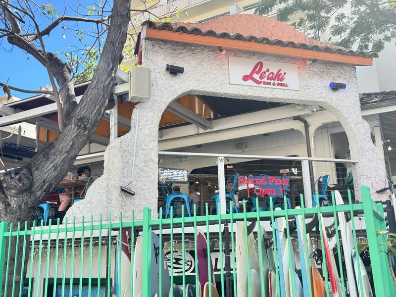 Leahi Bar & Grill - Local Hangout