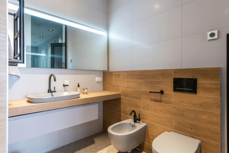Large Mirror Placement