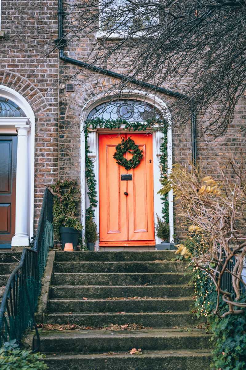10 Halloween Wreath Ideas That Look Store Bought - Decor Hint Haunted Victorian Cameo Wreath
