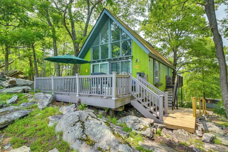 Glass House Hideaway On Cacapon River